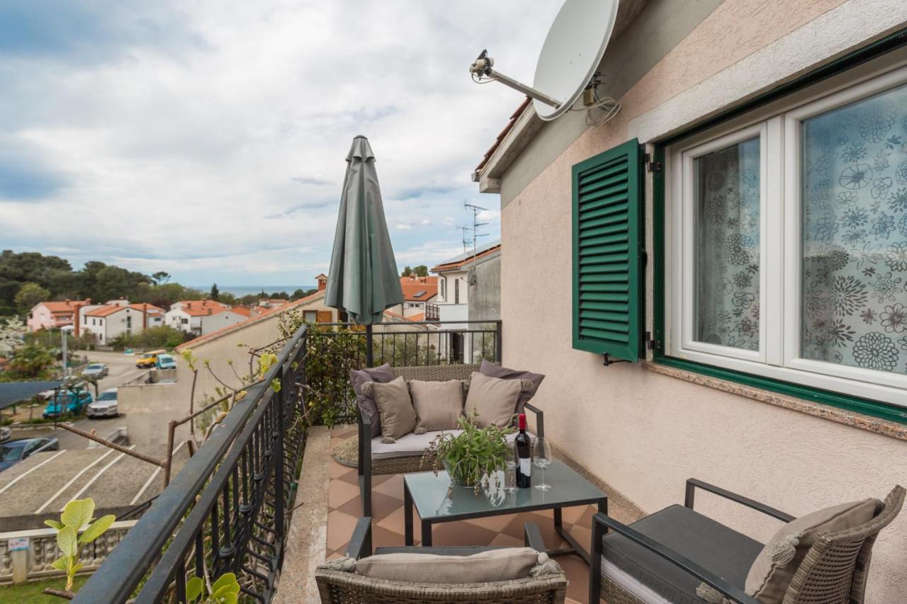 Apartments Zomzi Poreč Exterior foto